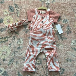 Jessica Simpson Tie Dye Set